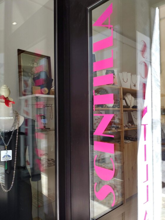 cafbd431-a937-40f4-aeb9-a6b75e826f8c cafbd431-a937-40f4-aeb9-a6b75e826f8c