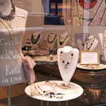 girocollo-modello-cosmika