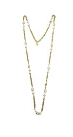 collana-con-resine-perlate-incatenate-e-inserti-di-catena