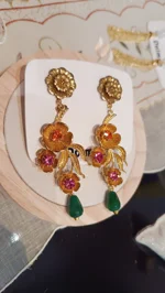 orecchini-pendenti-modello-epoca