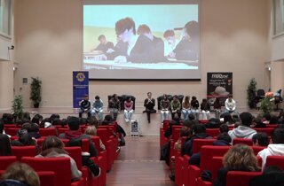 JTdCJTIyaXQlMjIlM0ElMjJhbHQlM0QlNUMlMjJMdWlnaSUyMFplbm8lMjBhbGwlRTIlODAlOTlldmVudG8lMjBQYXVzYSUyMENhZmYlQzMlQTglMjBjb250cm8lMjBpbCUyMEJ1bGxpc21vJTIwcHJvbW9zc28lMjBkYSUyMERhZ2FsJTIwQ3JlYXRpb25zJTIwQVBTJTJDJTIwcHJlc2VudGF0byUyMGRhJTIwRGFuaWVsYSUyMERlbCUyMFByZXRlJTIwY29tZSUyMFVmZmljaW8lMjBTdGFtcGElNUMlMjIlMjIlN0Q= JTdCJTIyaXQlMjIlM0ElMjJhbHQlM0QlNUMlMjJMdWlnaSUyMFplbm8lMjBhbGwlRTIlODAlOTlldmVudG8lMjBQYXVzYSUyMENhZmYlQzMlQTglMjBjb250cm8lMjBpbCUyMEJ1bGxpc21vJTIwcHJvbW9zc28lMjBkYSUyMERhZ2FsJTIwQ3JlYXRpb25zJTIwQVBTJTJDJTIwcHJlc2VudGF0byUyMGRhJTIwRGFuaWVsYSUyMERlbCUyMFByZXRlJTIwY29tZSUyMFVmZmljaW8lMjBTdGFtcGElNUMlMjIlMjIlN0Q=