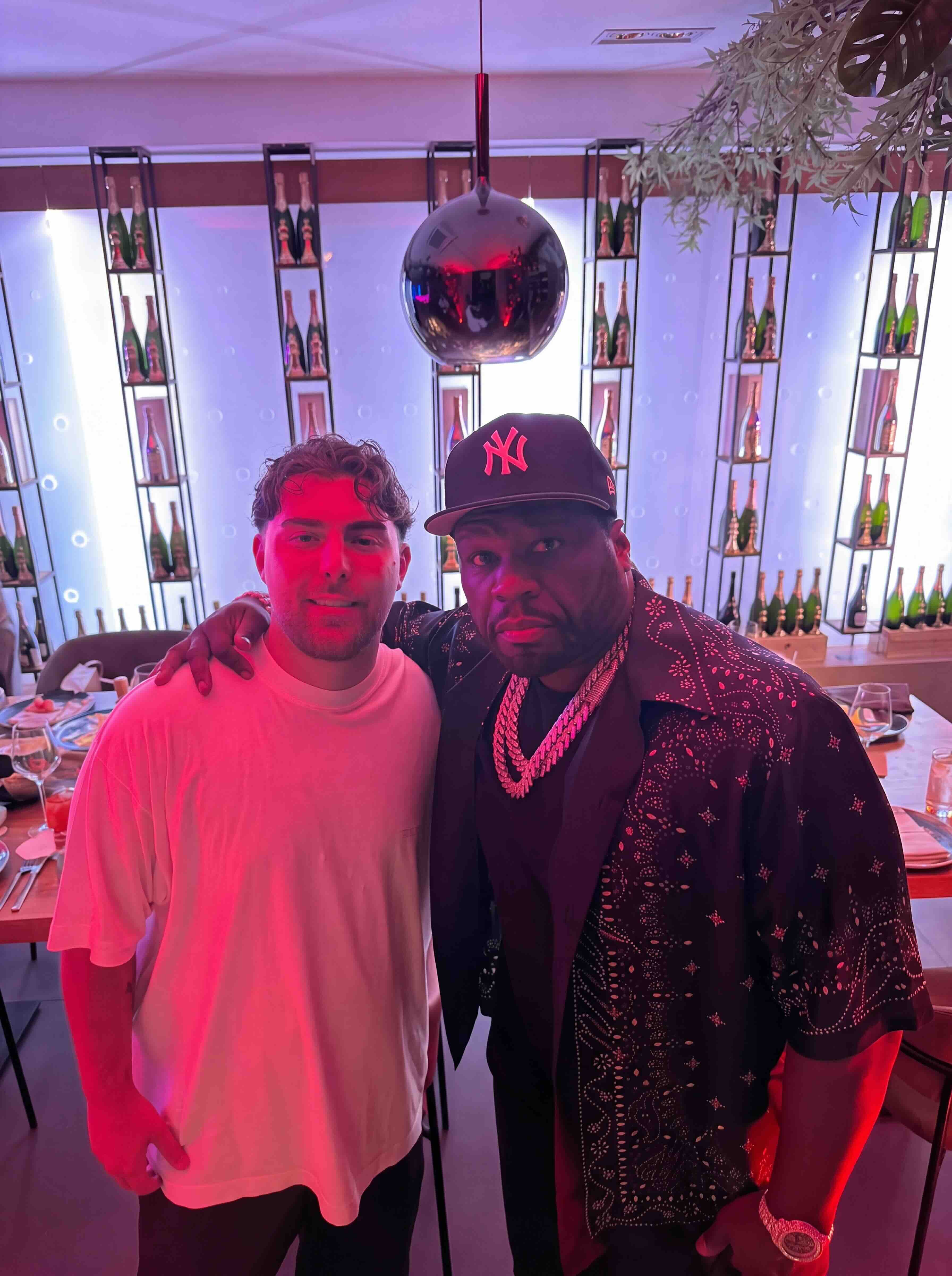 50 Cent, guest star al concerto di Geolier, a cena da El Sombrero Napoli by Agostino Massa