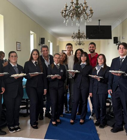 JTdCJTIyaXQlMjIlM0ElMjJhbHQlM0QlNUMlMjJMdWlnaSUyMFplbm8lMjBhbGwlRTIlODAlOTlldmVudG8lMjBQYXVzYSUyMENhZmYlQzMlQTglMjBjb250cm8lMjBpbCUyMEJ1bGxpc21vJTIwcHJvbW9zc28lMjBkYSUyMERhZ2FsJTIwQ3JlYXRpb25zJTIwQVBTJTJDJTIwcHJlc2VudGF0byUyMGRhJTIwRGFuaWVsYSUyMERlbCUyMFByZXRlJTIwY29tZSUyMFVmZmljaW8lMjBTdGFtcGElNUMlMjIlMjIlN0Q= JTdCJTIyaXQlMjIlM0ElMjJhbHQlM0QlNUMlMjJMdWlnaSUyMFplbm8lMjBhbGwlRTIlODAlOTlldmVudG8lMjBQYXVzYSUyMENhZmYlQzMlQTglMjBjb250cm8lMjBpbCUyMEJ1bGxpc21vJTIwcHJvbW9zc28lMjBkYSUyMERhZ2FsJTIwQ3JlYXRpb25zJTIwQVBTJTJDJTIwcHJlc2VudGF0byUyMGRhJTIwRGFuaWVsYSUyMERlbCUyMFByZXRlJTIwY29tZSUyMFVmZmljaW8lMjBTdGFtcGElNUMlMjIlMjIlN0Q=