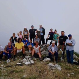 Vetta Monte Alburno Escursionisi firmano libro di vetta