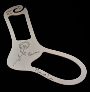 sagoma-in-legno-per-calzini