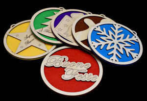 decorazioni-natalizie-in-legno-e-panno