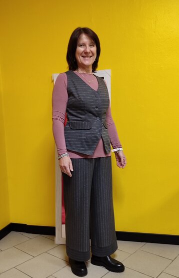 ca687d83-5a33-4737-8389-cdcba21f28ff