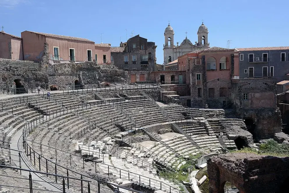 teatro-romano-di-catania teatro-romano-di-catania