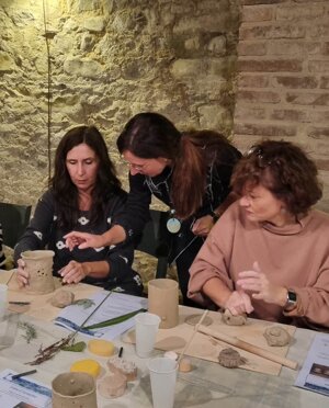 Partecipanti al workshop ceramica della bottega dei cuori
