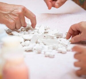 processo creazione bomboniere in ceramica raku