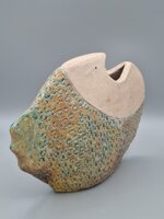 vaso-pesce-con-squame-oro-e-turchese-ceramica-raku-23x19x5