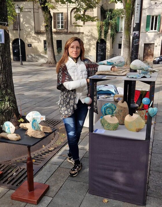 mostra oggetti in ceramica raku ad evento petit mont martre reggio emilia