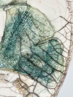 piatto-botanico-in-ceramica-raku-tracce-di-natura-diam17