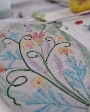 esempio di decorazione su ceramica