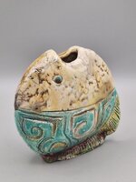 vaso-pesce-con-squame-oro-e-argento-ceramica-raku-13x14x5