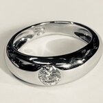 anello-solitario-a-fascia-con-diamante