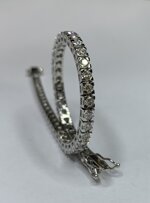 bracciale-a-tennis-con-diamanti-incastonati-a-griffe