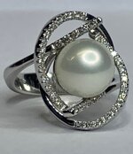 anello-con-perla-e-diamanti