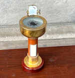 bussola-da-rilevamento-magnetico-a-mano-in-ottone-e-legno-sestrel