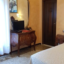 tavolo da toeletta La stanza del giardino, la migliore stanza al BnB venezia