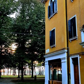 4ac3bf8b-2c71-4f30-b90f-fb2a3f2b4f14