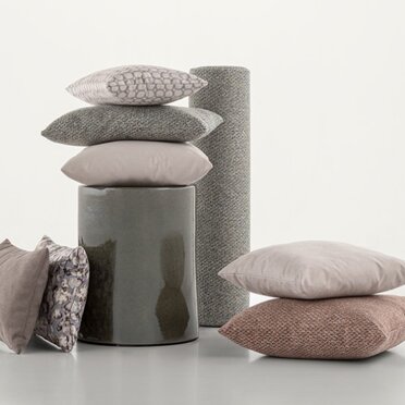 CUSCINI varie misure Interno Poliestere o Piuma