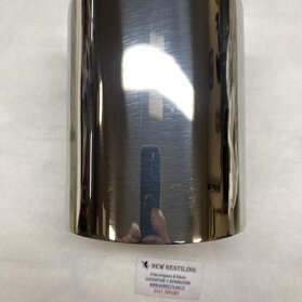 Bicchiere in acciaio inox Lavorazione : Smerigliatura, siselatura e lucidatura finale