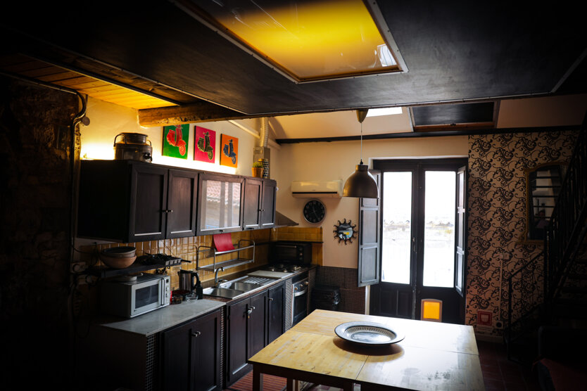 room-002.jpeg room-002.jpeg