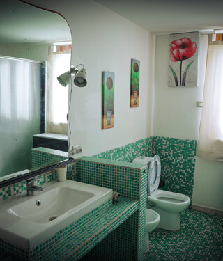 room-059.jpeg room-059.jpeg