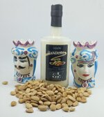 liquore-artigianale-alla-mandorla