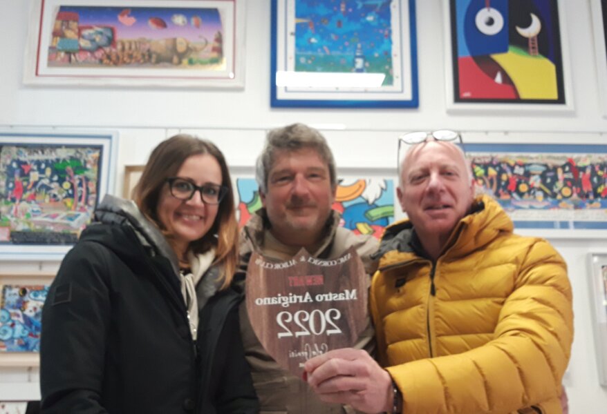 06eb0b4d-6455-40c8-a485-06a64364a561