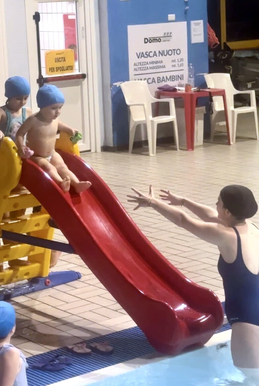 Il Babyboss durante il corso di acquaticità Il Babyboss durante il corso di acquaticità