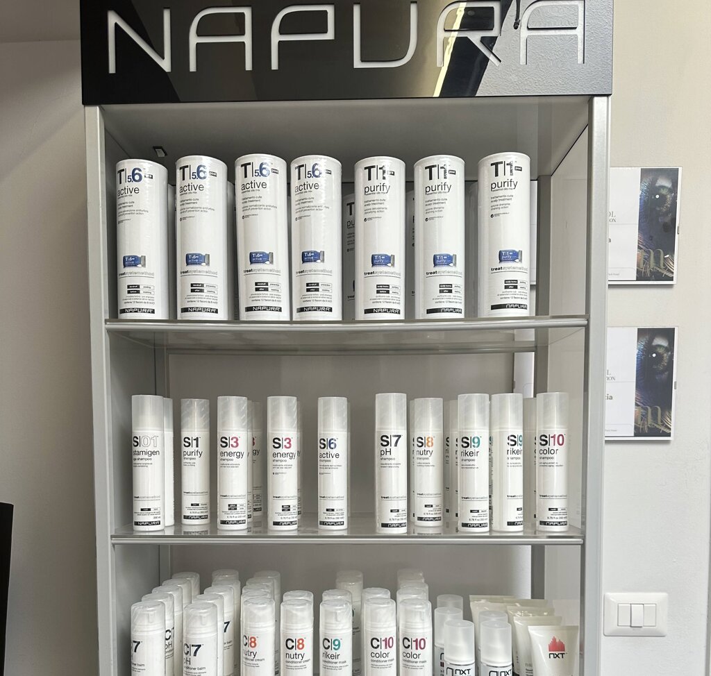 trovate prodotti per la cura dei vostri capelli