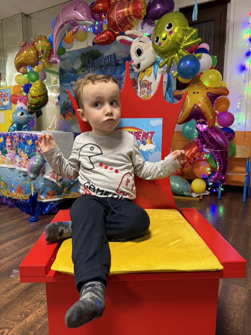 Per i vostri bimbi che festeggiano c'� il trono