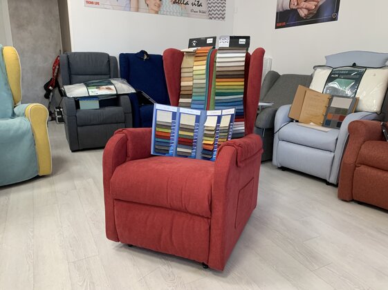 f870e9d1-b203-446a-9ba2-d4d903e955a1