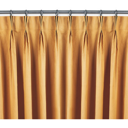 Tenda alla 'Fiamminga' Realizzata con fettuccia ripresa a piccole pieghe (tipicamente 2 o 3), genera un effetto ordinato, c