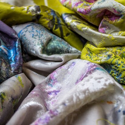 Tessuti e colori Un bel tessuto dai colori vivaci rallegra l'atmosfera