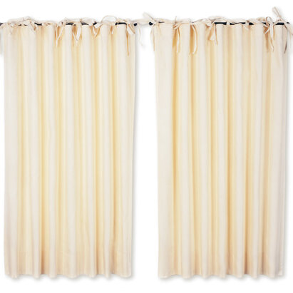 Tenda a vetro arricciata con passante Tenda a vetro con passante superiore per bastoncino, si arriccia aprendosi in maniera naturale. Una