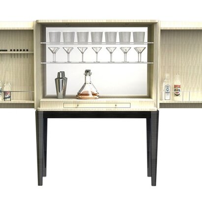 Mobile Bar Le Sale da Pranzo più esclusive dispongono sempre di un mobile bar ben rifornito...