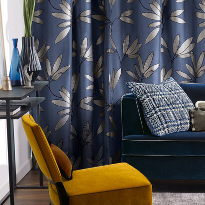 Velluto, calore senza tempo Il velluto è un tessuto senza tempo, ampiamente utilizzato da designer e architetti