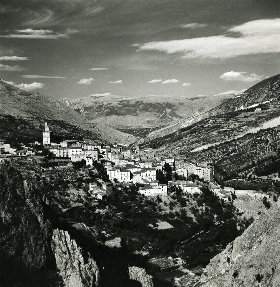 38b5f604-e4e8-4ff4-ae4b-f77f05007ab8