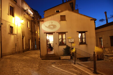 6f93f961-cffb-43ba-80f9-936be57d0ac3