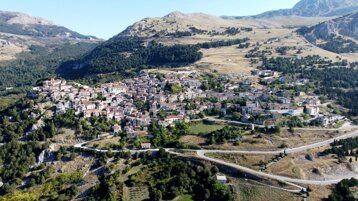 0c1625ae-c5f2-443b-9e16-8949b6c58287