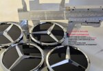 4-tappi-coprimozzo-60-mm-nero-lucido-per-cerchi-in-lega-mercedes-classe-a-c-b-e-cla-clk-m-ml-s