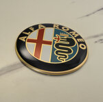 logo-adesivo-alfa-romeo-74-mm-gold-oro-74mm-per-cofano-giulietta-mito-147-156-159