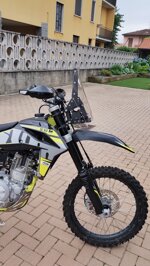 universal-carbon-rally-tower