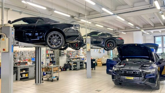 officina7.jpeg officina7.jpeg
