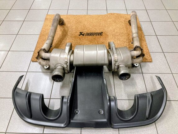 akrapovic.jpeg akrapovic.jpeg