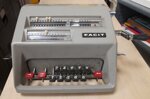 calcolatrice-meccanica-facit-c113-1957-fine-60s-vintage-machine