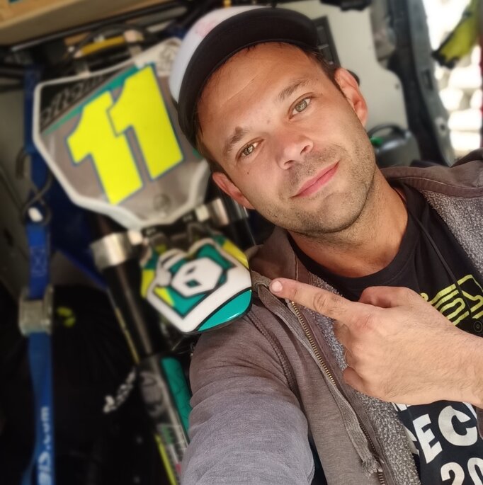 61d5fe7f-1999-4bc6-993d-019fb9ea24a5